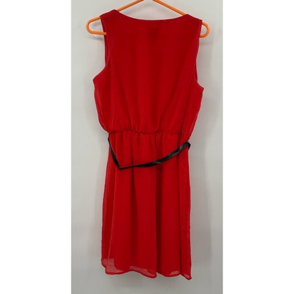 SOHO Apparel Ltd Red Sleeveless Pleated Neck Belted Chiffon Dress Size 12 P69 - Picture 3 of 6